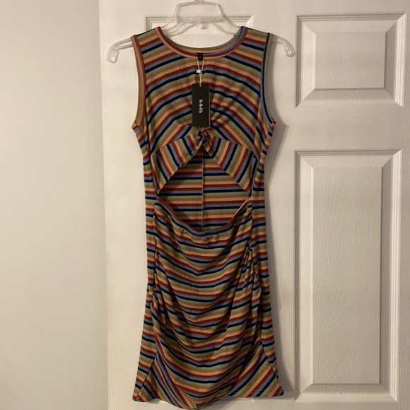 Bellelily Dress size S brand new long 31” bust 32” - Picture 1 of 12